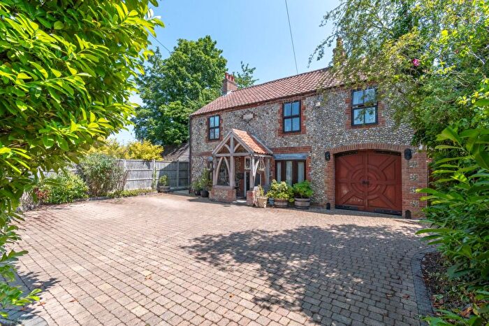 5 Bedroom Detached House For Sale In Sandy Lane, Fakenham, NR21