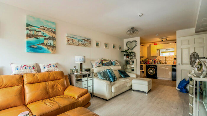 1 Bedroom Flat For Sale In Harriet Place, Shoreham-By-Sea, BN43