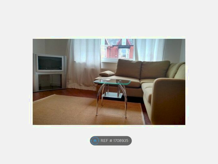 2 Bedroom Flat To Rent In Sharrow Vale Road, Sheffield, S11