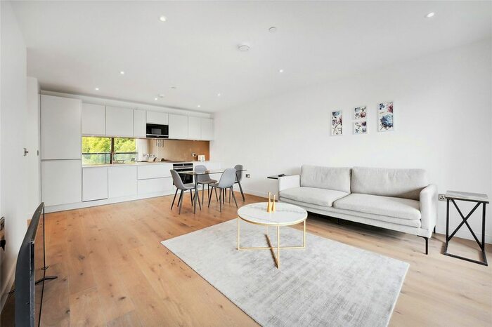1 Bedroom Flat To Rent In Bronze Building, Buckhold Road, London, SW18