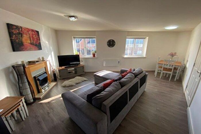 2 Bedroom Flat To Rent In Purcell Road, Wolverhampton, WV10