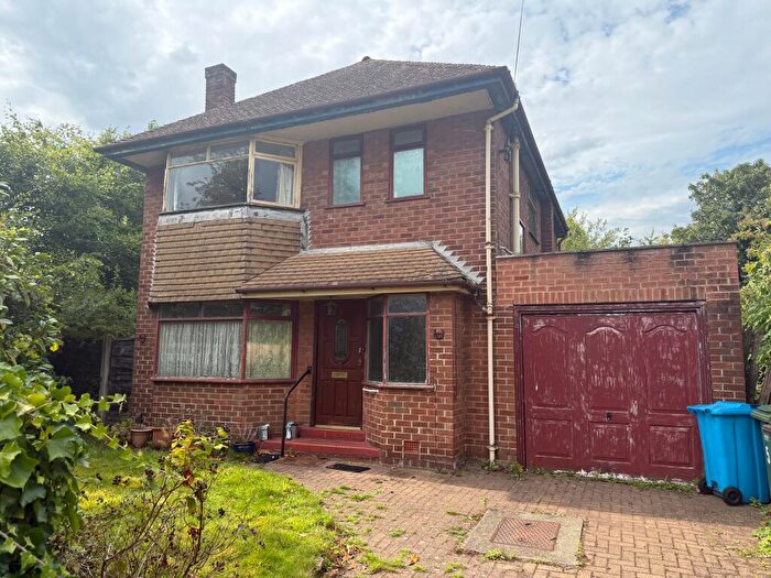 3 Bedroom Detached House For Sale In Westwood Drive, Sale, M33