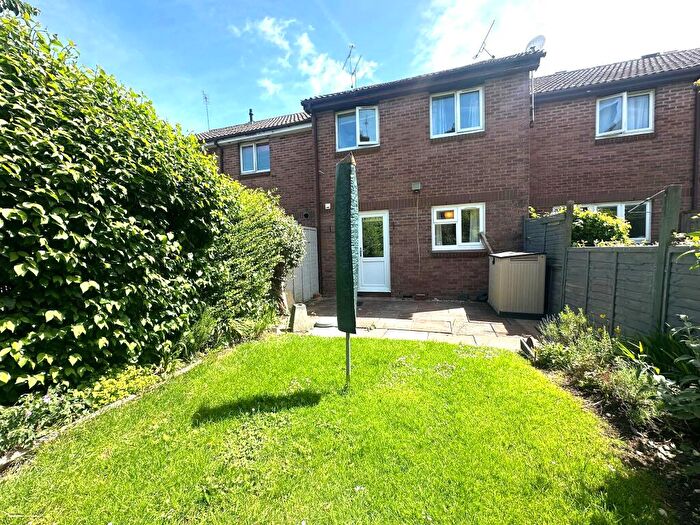 1 Bedroom Maisonette To Rent In Danestone Close, Swindon, Wiltshire, SN5