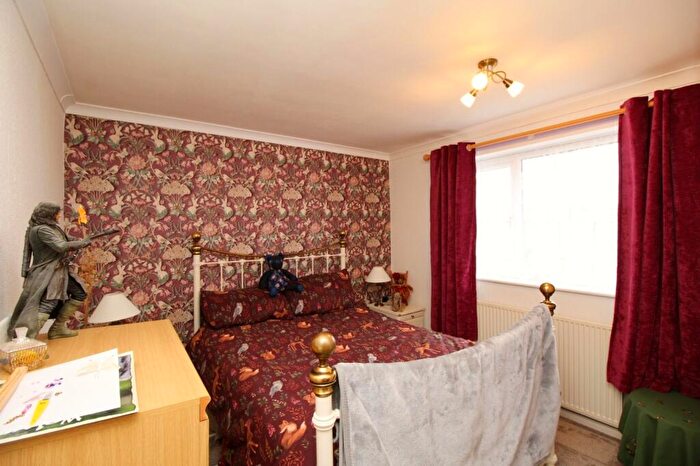 3 Bedroom End Of Terrace House For Sale In Bro Havard, St. Asaph, Denbighshire, LL17