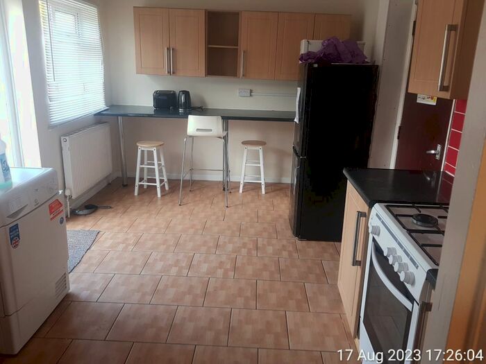 5 Bedroom Semi-Detached House To Rent In Ridgefield Road, Oxford, OX4