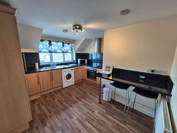1 Bedroom Flat To Rent In Fron Uchaf, Benllech, LL74