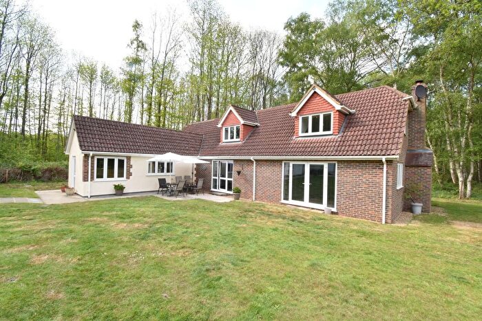 4 Bedroom Chalet For Sale In Cross Drive, Kingswood, Maidstone, ME17