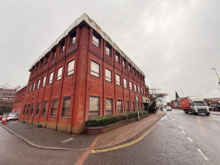 1 Bedroom Flat For Sale In White Lion Close, East Grinstead, RH19