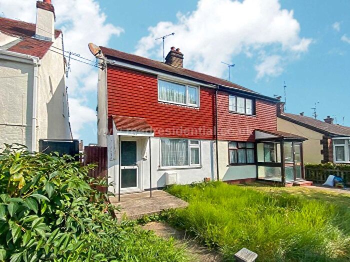 2 Bedroom Property To Rent In Feeches Road, Southend, SS2