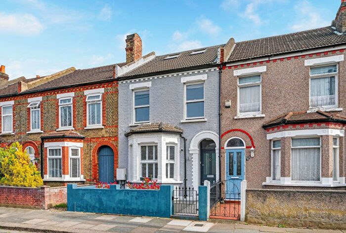 4 Bedroom Property To Rent In Courtney Road, London, SW19