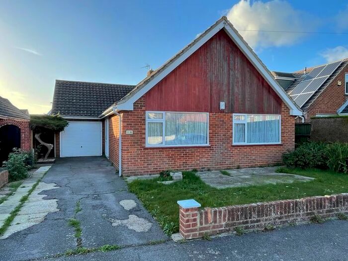 3 Bedroom Detached Bungalow To Rent In Burwood Grove, Hayling Island PO11