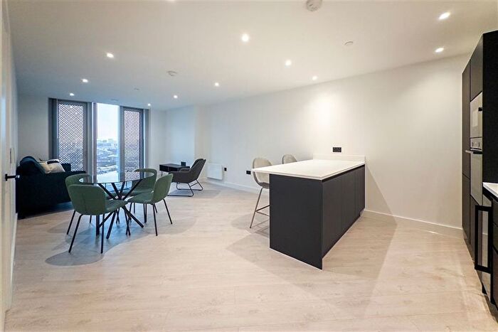 2 Bedroom Flat To Rent In Vista River Tower, M3