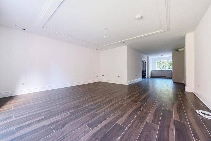 4 Bedroom Terraced House To Rent In Vansittart Road, Windsor, SL4