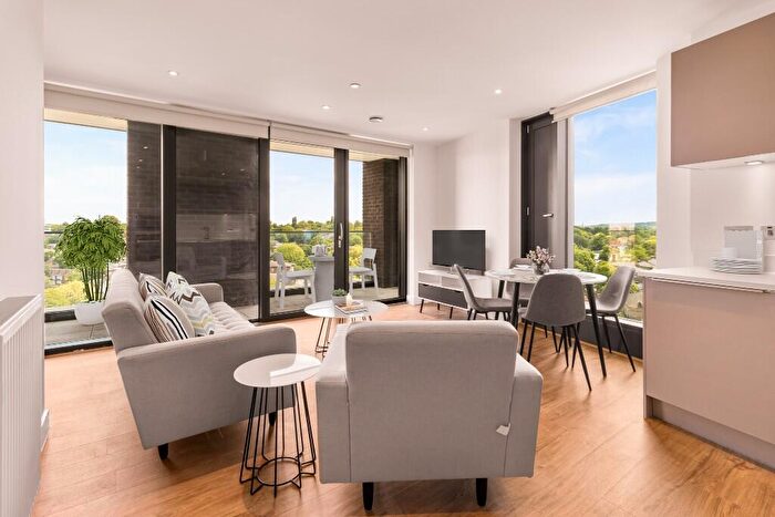 2 Bedroom Apartment To Rent In Station Road, London, SE13