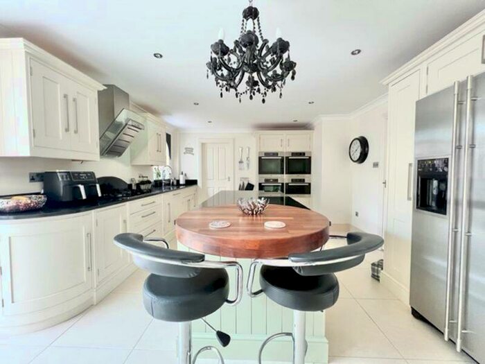 5 Bedroom Detached House For Sale In Park Lane, Cleethorpes, DN35