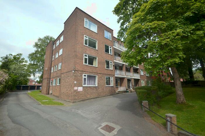 2 Bedroom Flat To Rent In Haversham Court, Middleton Road, M8