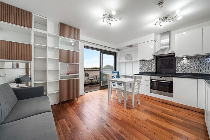 1 Bedroom Flat To Rent In Stroud Green Road, Vista House, N4