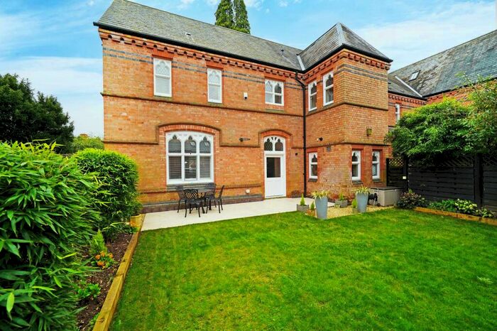 3 Bedroom Terraced House For Sale In Rising Lane, Knowle, B93