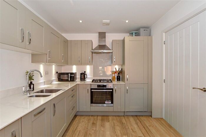 2 Bedroom Semi-detached House For Sale In Orchard Way, West Malling, Kent, ME19