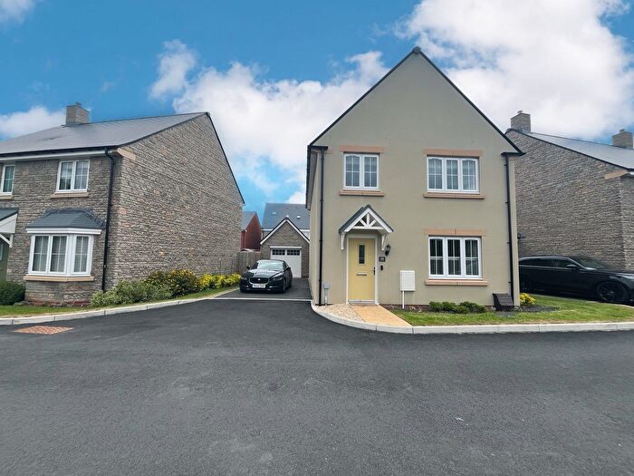 4 Bedroom Detached House To Rent In Angelica Drive, Bristol, BS16