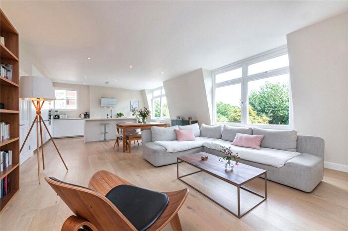3 Bedroom Flat To Rent In Arkwright Road, Hampstead, NW3