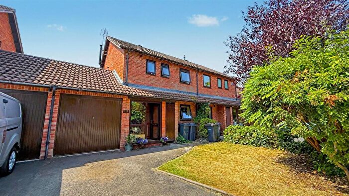 3 Bedroom Terraced House For Sale In Oak Farm Road, Bournville, Birmingham, B30