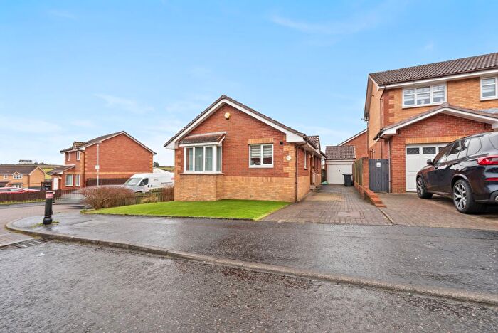 3 Bedroom Detached Bungalow For Sale In Dunellan Ave, Moodiesburn, Glasgow, G69