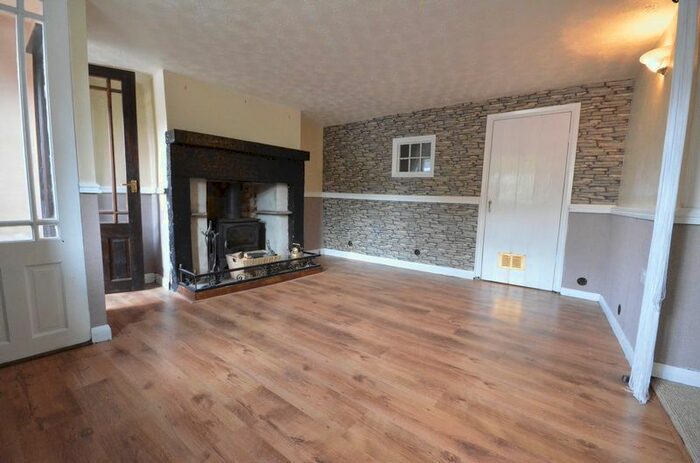 3 Bedroom Cottage To Rent In Higher Gate, Accrington, Huncoat, BB5