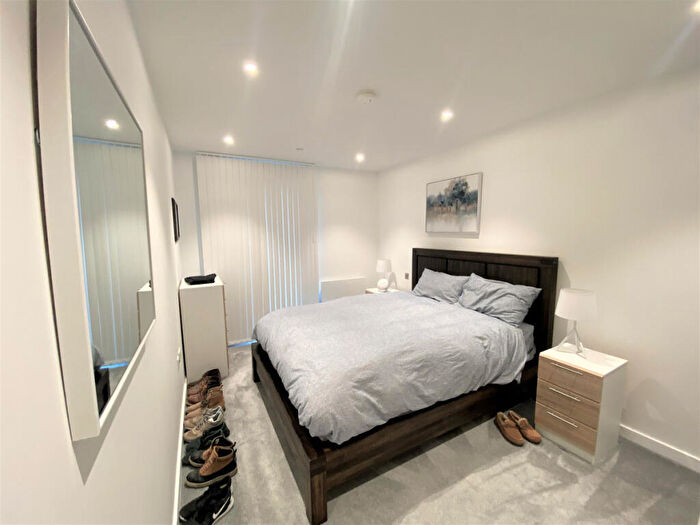 1 Bedroom Apartment To Rent In Luxe Tower, London, E1