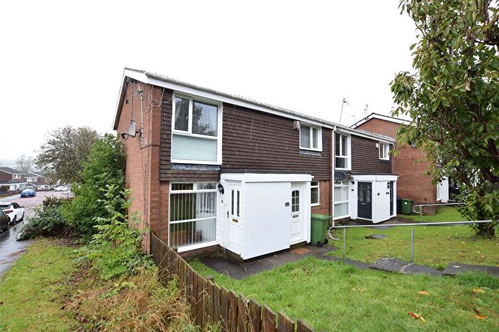 2 Bedroom Flat To Rent In Salcombe Gardens, Gateshead, NE9