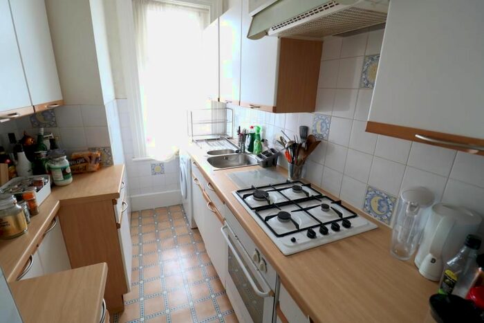 2 Bedroom Flat To Rent In Sirdar Road, Wood Green, N22