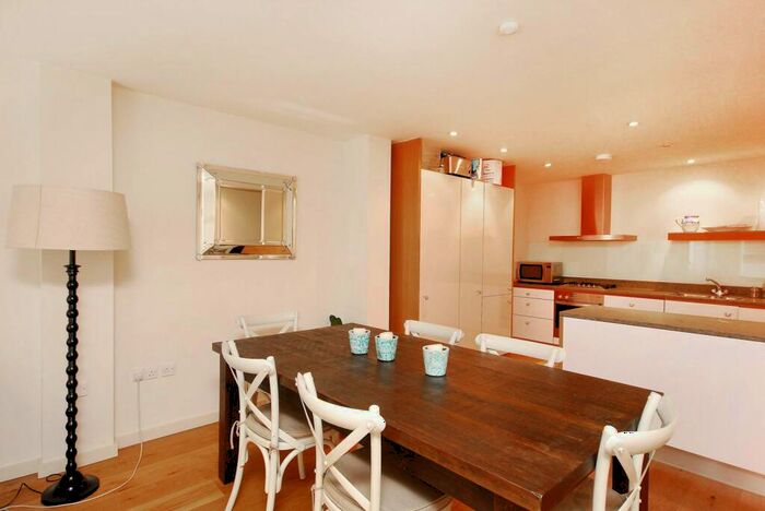 2 Bedroom Flat To Rent In Dallington Street, Clerkenwell, London, EC1V