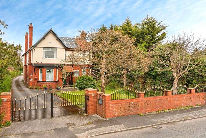 4 Bedroom Detached House For Sale In Cinnamon Lane, Fearnhead, Warrington, Cheshire, WA2