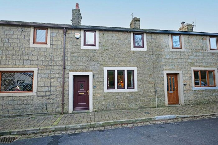 2 Bedroom Cottage For Sale In Bents, Colne, BB8