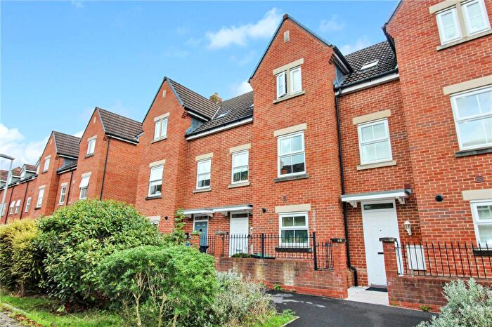 3 Bedroom House For Sale In Da Vinci Walk, Royal Wootton Bassett, Swindon, Wiltshire, SN4