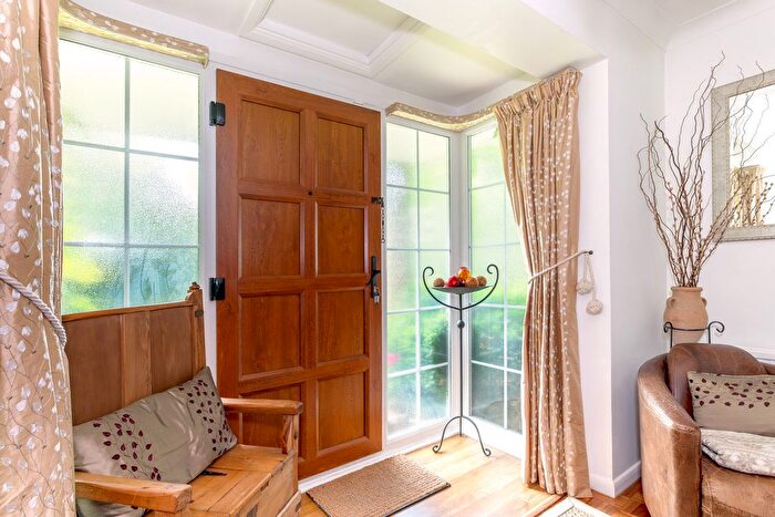 4 Bedroom Detached House For Sale In Kingsfold, Horsham, RH12