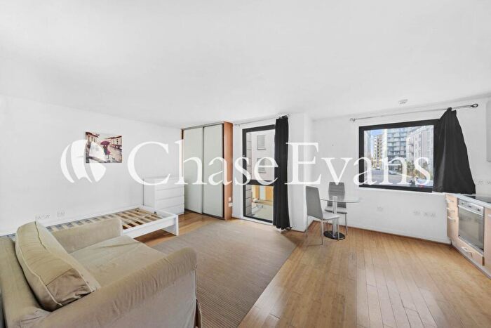 Flat To Rent In Colorado Building, Deals Gateway, Deptford, London, SE13