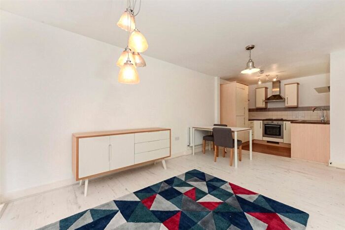 1 Bedroom Apartment To Rent In Hotspur Street, London, SE11