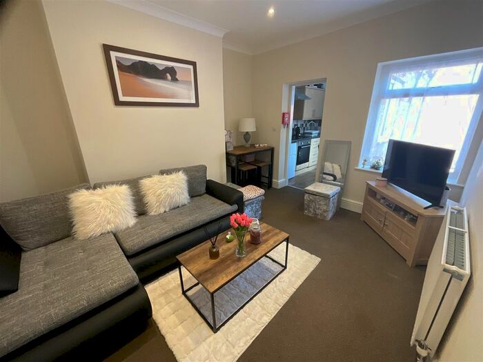 2 Bedroom Flat To Rent In Londesborough Road, Scarborough, YO12