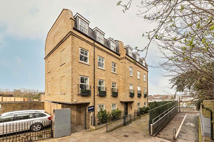 1 Bedroom Flat To Rent In Cadogan Close, London, E9