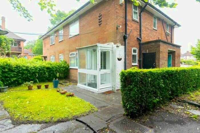 2 Bedroom Property To Rent In Shadwell Lane, Moortown, Leeds, LS17