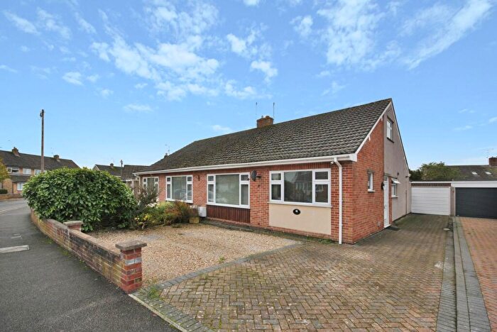 3 Bedroom Bungalow For Sale In St Andrews Road, Cheddar, BS27