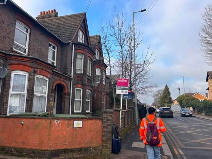 Studio For Sale In Biscot Road, Luton, Bedfordshire, LU3