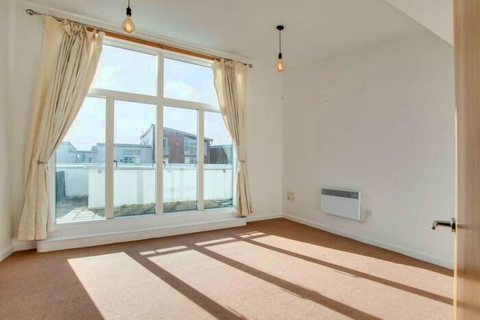 2 Bedroom Penthouse To Rent In Kingfisher Meadow, Maidstone, Kent, ME16