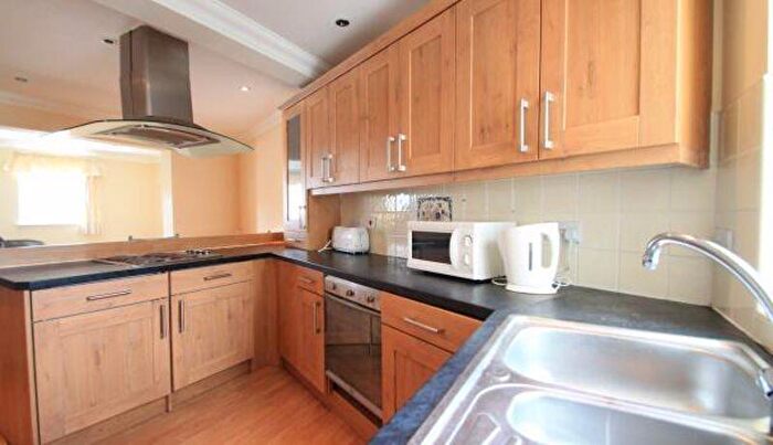 4 Bedroom Flat To Rent In Moira Place, Cardiff, CF24