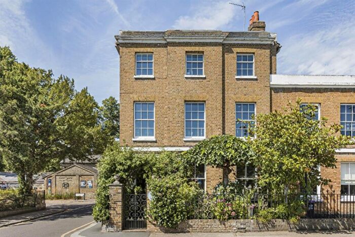 4 Bedroom End Of Terrace House For Sale In Port Hill, Hertford, SG14