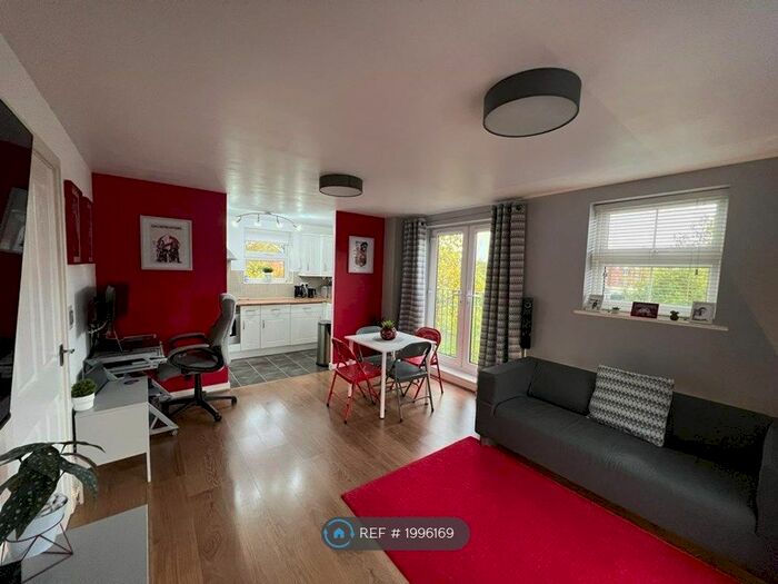 2 Bedroom Flat To Rent In Drakes Avenue, Leighton Buzzard, LU7