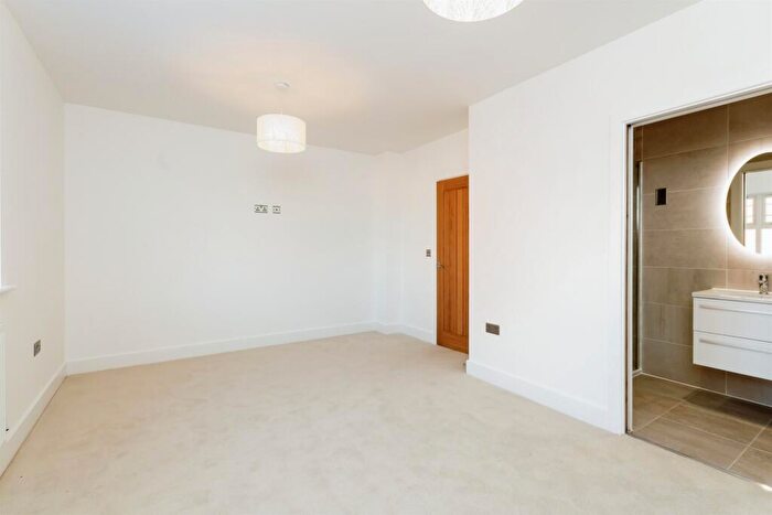 2 Bedroom End Of Terrace House For Sale In Bridge Road, Nottingham, NG8