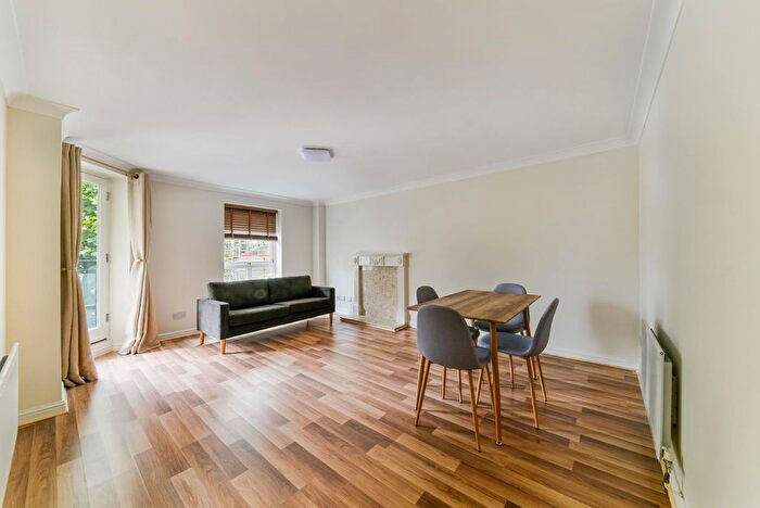 1 Bedroom Flat To Rent In Galleons View, Stewart Street, E14
