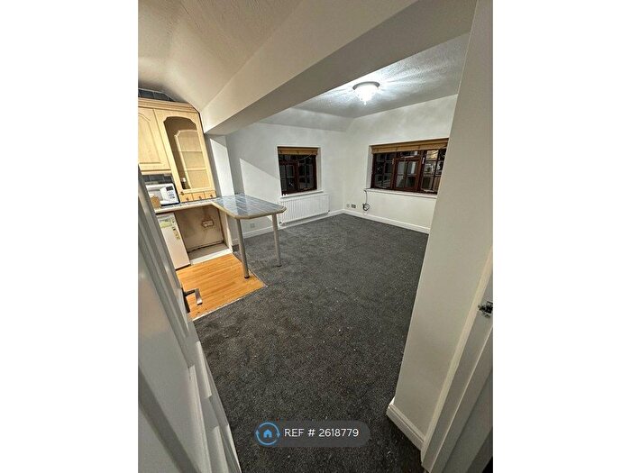 2 Bedroom Flat To Rent In Hazebrouck Court, Worting, Basingstoke, RG23